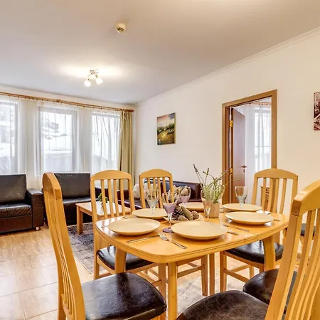 Διαμέρισμα Alpine Haven 2-bedroom Escape, By Flat Mаnager Παμπόροβο