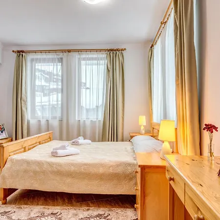 Alpine Haven 2-bedroom Escape, By Flat Mаnager Παμπόροβο