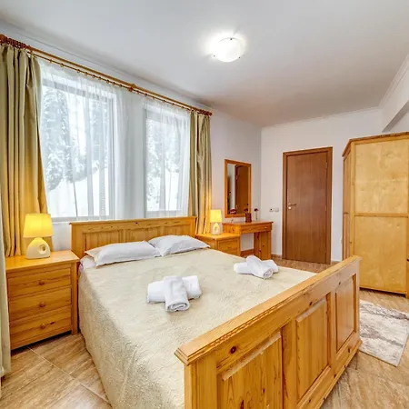 Alpine Haven 2-bedroom Escape, By Flat Mаnager Παμπόροβο